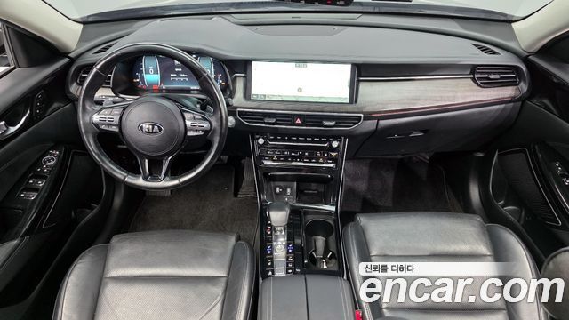 Kia K7 — interior