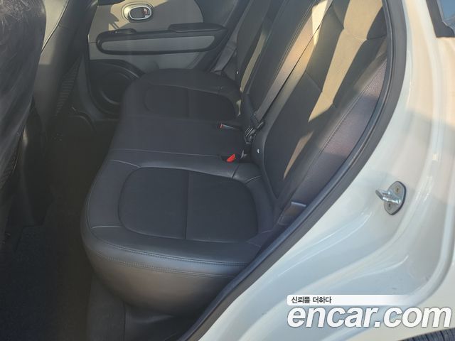 Kia Soul — interior