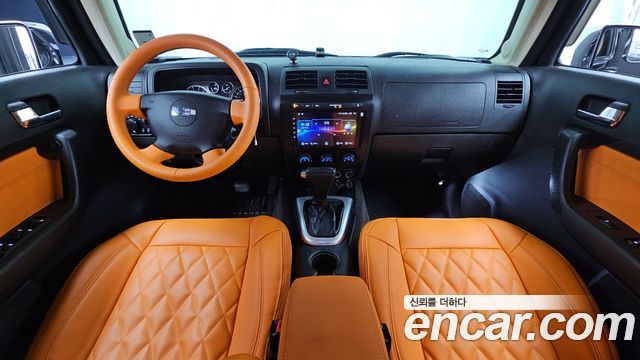Hummer H3 — interior