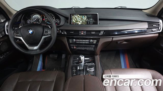BMW X5 — interior