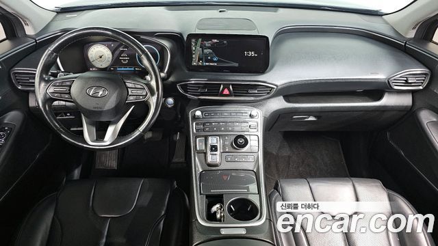 Hyundai Santa Fe — interior