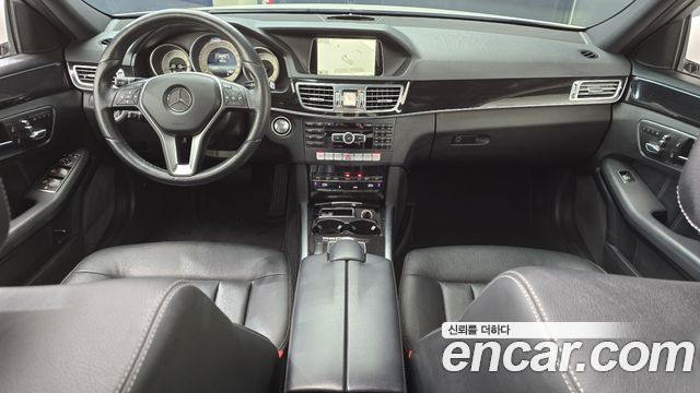 Mercedes-Benz E-Class — interior