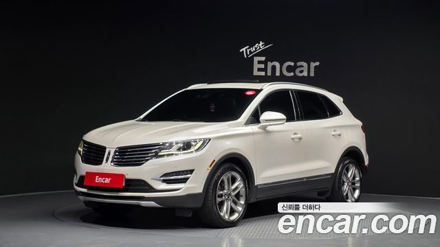Lincoln MKC — exterior