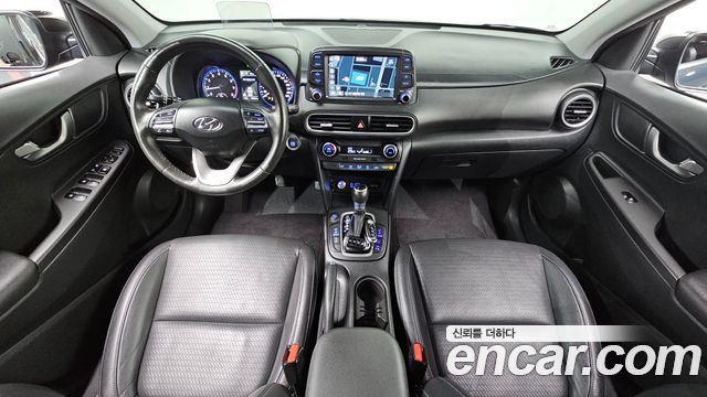 Hyundai Kona — interior