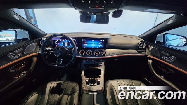 Mercedes-Benz CLS-Class — interior