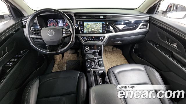 KG Mobility Korando — interior