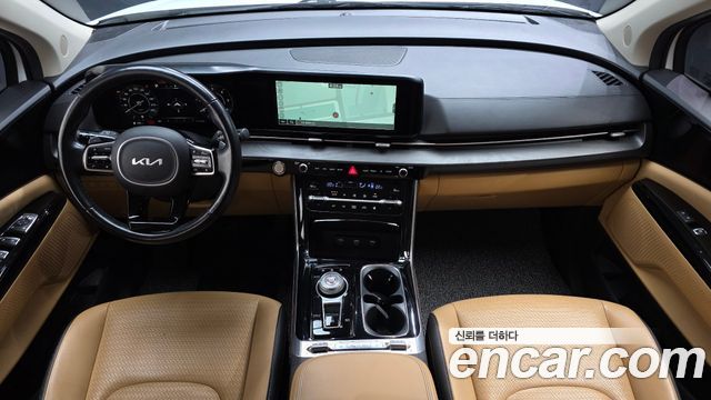Kia Carnival — interior