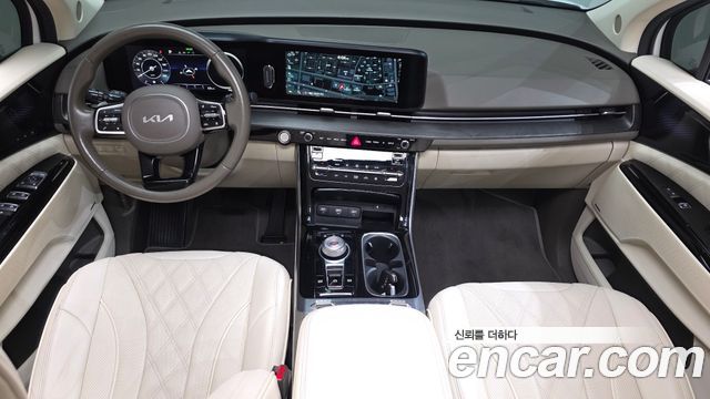 Kia Carnival — interior