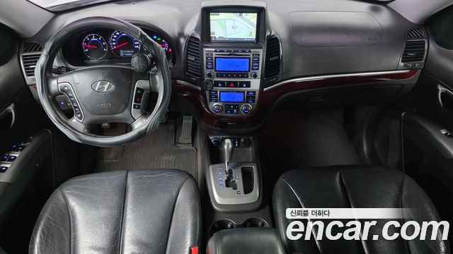 Hyundai Santa Fe — interior