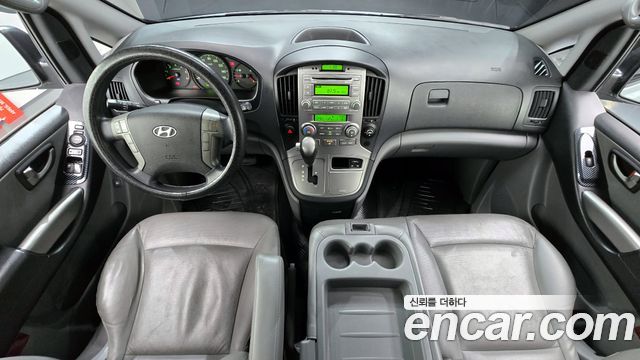 Hyundai Starex — interior