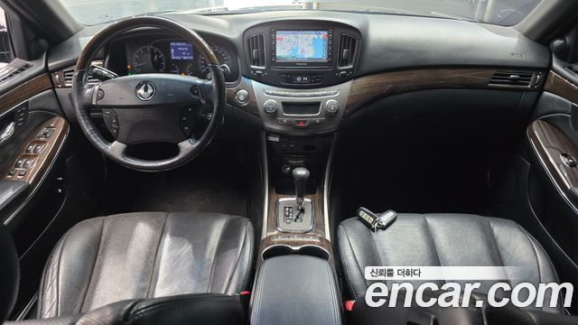 KG Mobility Chairman — interior