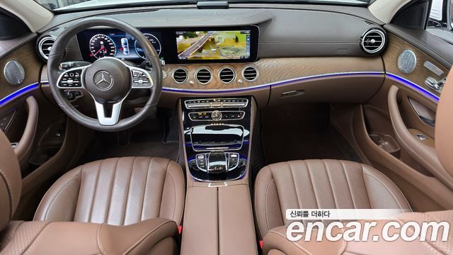 Mercedes-Benz E-Class — interior