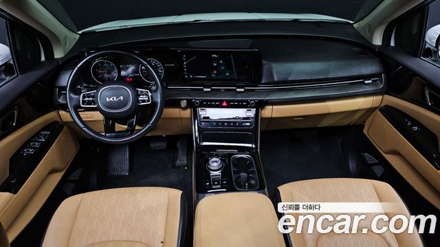 Kia Carnival — interior