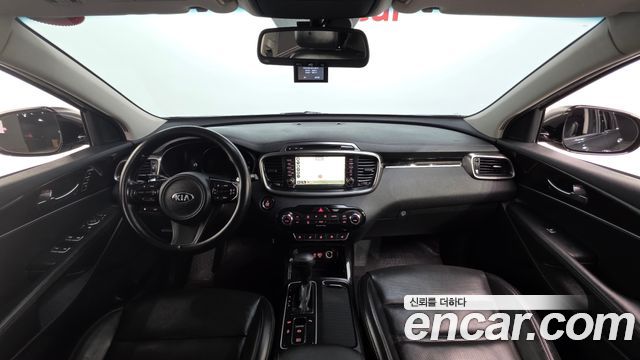 Kia Sorento — interior
