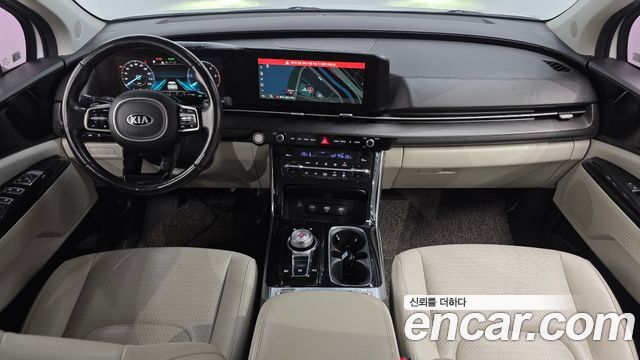 Kia Carnival — interior