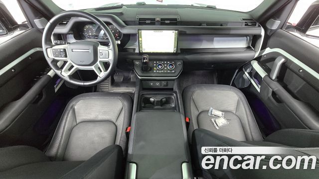 Land Rover Defender — interior