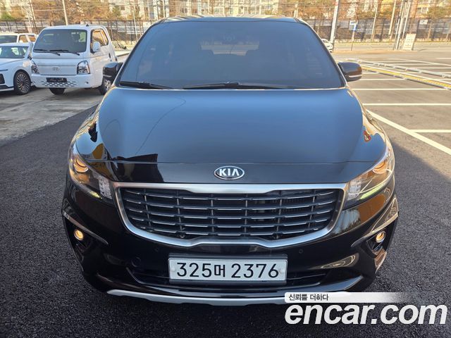Kia Carnival — exterior