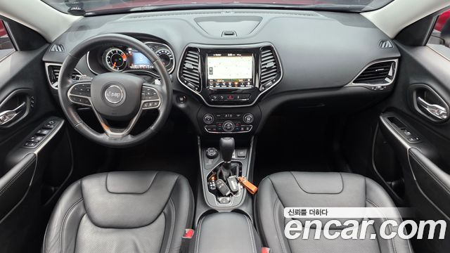 Jeep Cherokee — interior