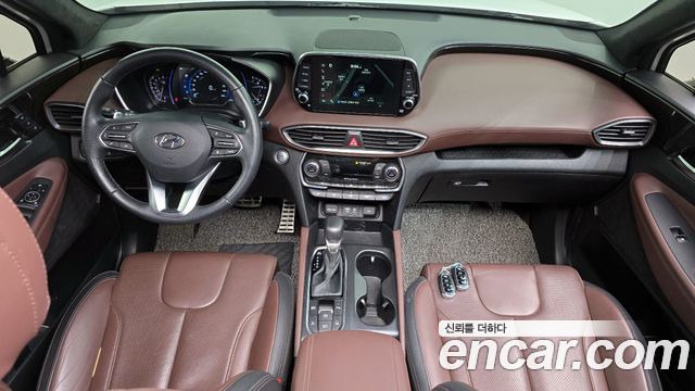 Hyundai Santa Fe — interior
