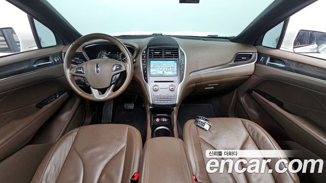 Lincoln MKC — interior