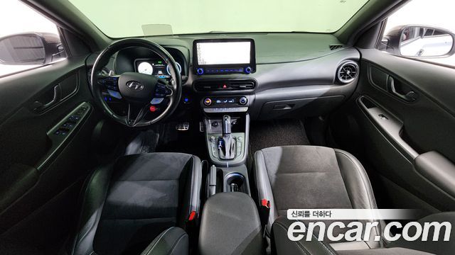 Hyundai Kona — interior