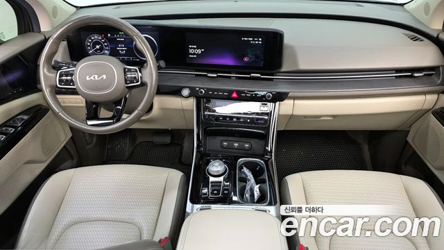 Kia Carnival — interior