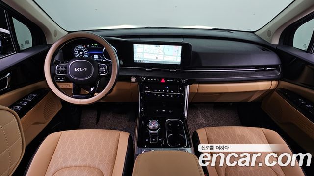 Kia Carnival — interior