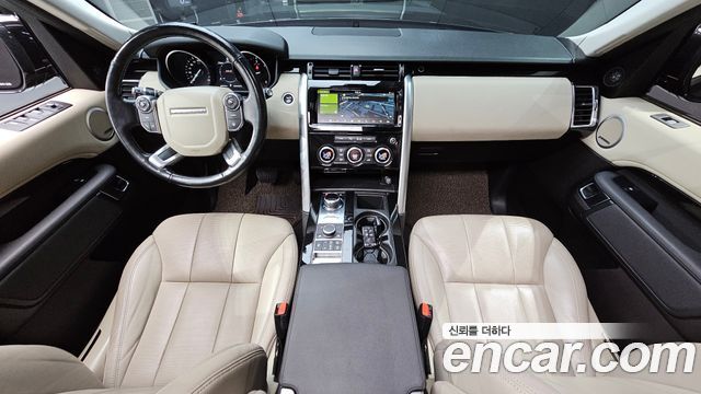 Land Rover Discovery — interior