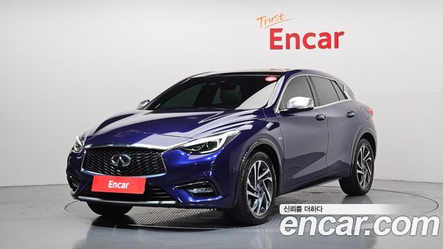 Infiniti Q30 — exterior