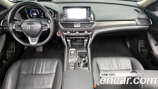Honda Accord — interior