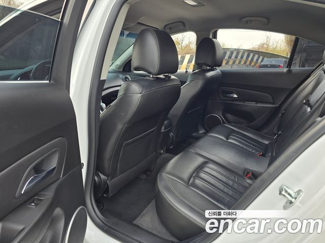 Chevrolet Korea Cruze — interior
