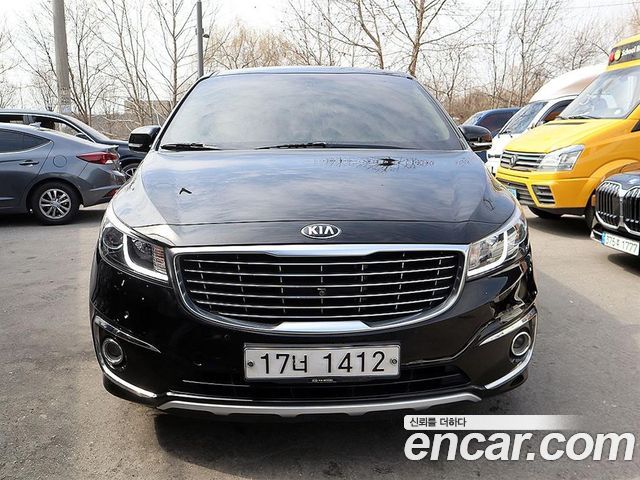 Kia Carnival — exterior