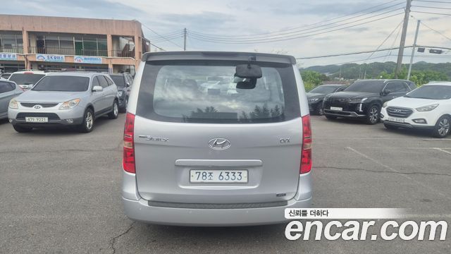 Hyundai Starex — interior