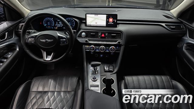 Genesis G70 — interior