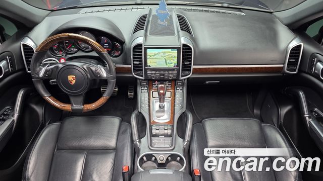 Porsche Cayenne — interior