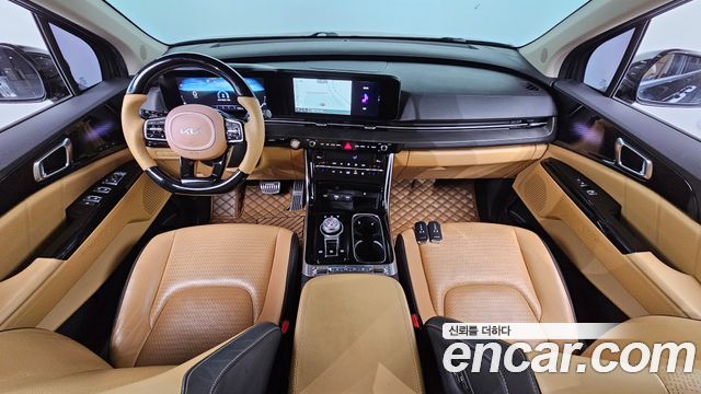 Kia Carnival — interior