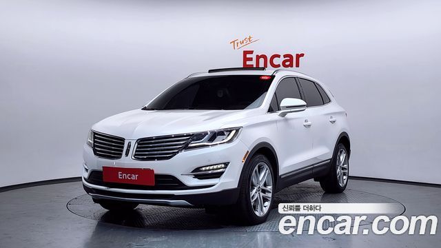 Lincoln MKC — exterior