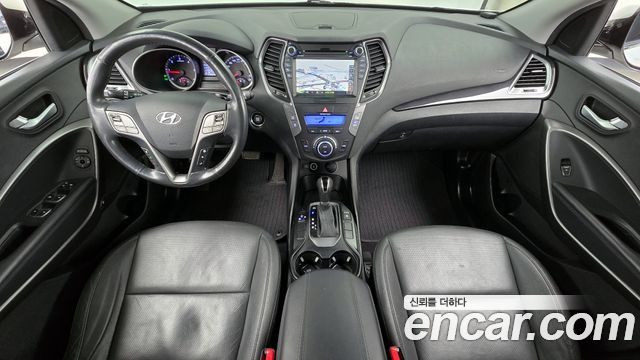 Hyundai Santa Fe — interior