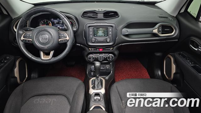 Jeep Renegade — interior