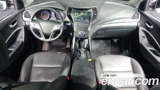 Hyundai Santa Fe — interior