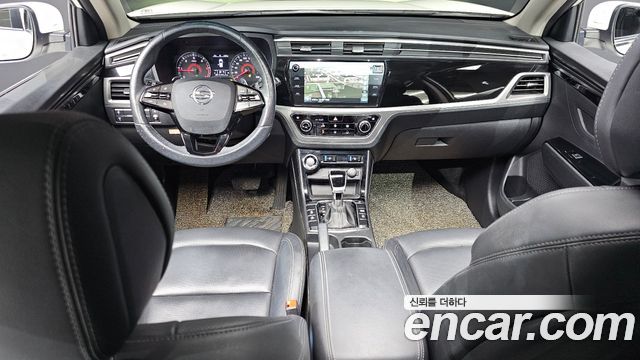 KG Mobility Korando — interior