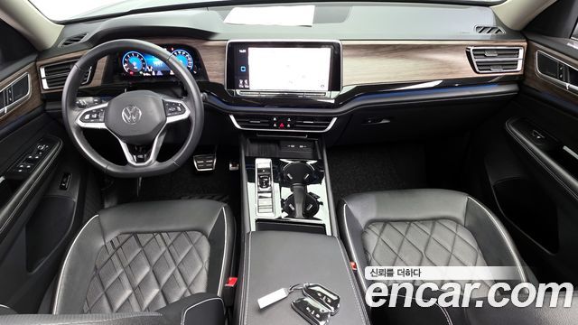 Volkswagen Atlas — interior