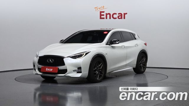 Infiniti Q30 — exterior