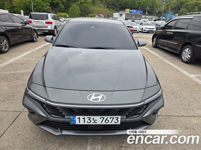 Hyundai Avante — exterior