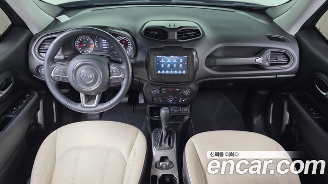 Jeep Renegade — interior