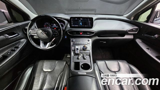 Hyundai Santa Fe — interior