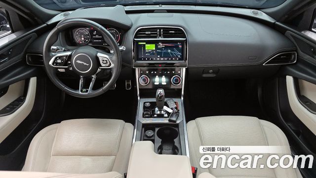 Jaguar XE — exterior