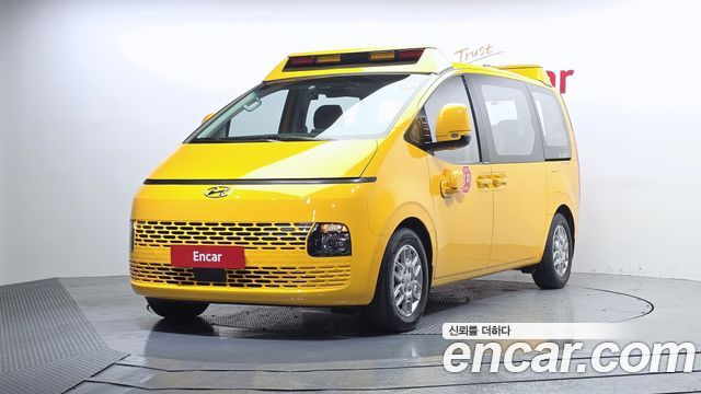 Hyundai Staria — exterior