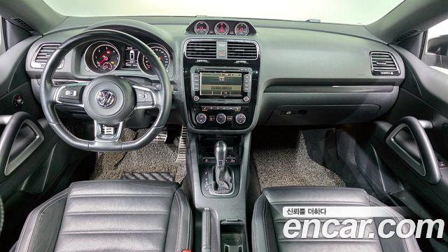 Volkswagen Scirocco — interior