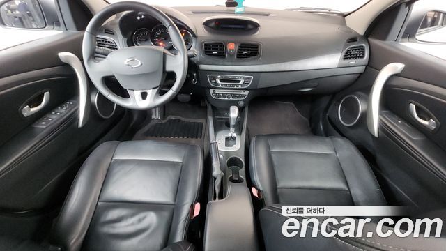 Renault Korea SM3 — interior